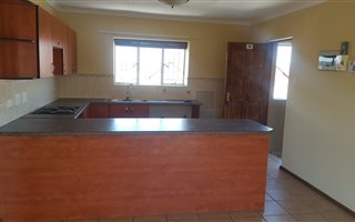2 Bedroom Flat in Reyno Ridge
