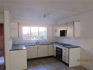 3 Bed Apartment in Rangeview
