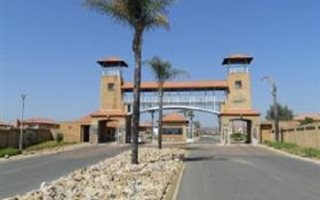 800 m² Land available in Savannah Country Estate