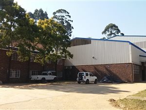 1674 m² Industrial space in Fields Hill