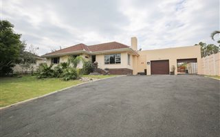 3 Bedroom House in Baysville