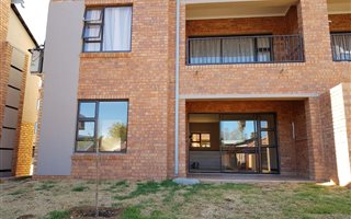 2 Bedroom Townhouse in Wilgeheuwel