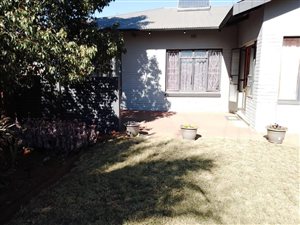 5 Bed House in Gardenia Park