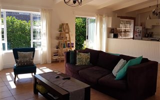 1 Bedroom House in Constantia