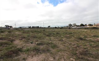 280 m² Land available in St Helena Views
