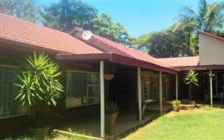 4 Bedroom House in La Montagne