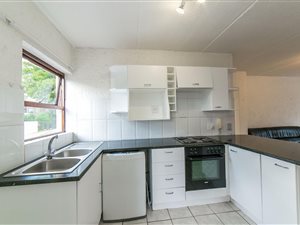 2 Bed Apartment in Paulshof
