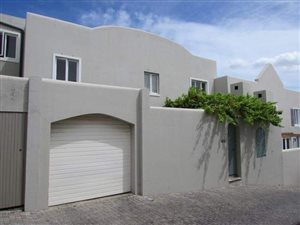 3 Bed Townhouse in Stellenbosch Agricultural