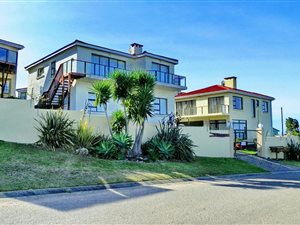 3 Bed Cluster in Dana Bay