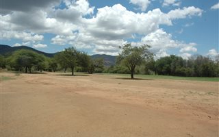 1333 m² Land available in Chroom Park