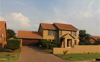 4 Bedroom House in Brooklands