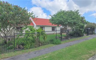 3 Bedroom House in Meadowridge