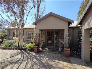 4 Bed House in Kameelfontein and surrounds