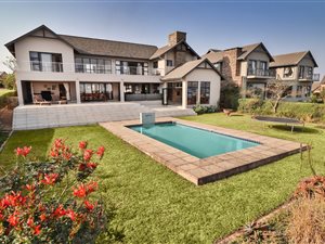 4 Bed House in Cotswold Downs Estate