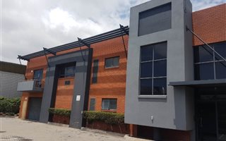841 m² Industrial space in Linbro Park