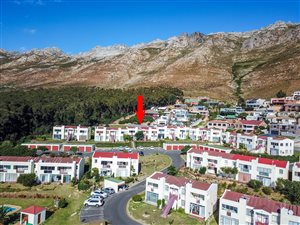 2 Bed Apartment in Mountainside