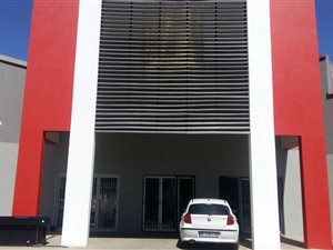 847 m² Retail Space in North Riding