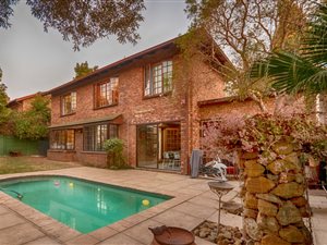 4 Bed House in Dowerglen