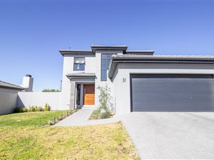 3 Bed House in Protea Heights