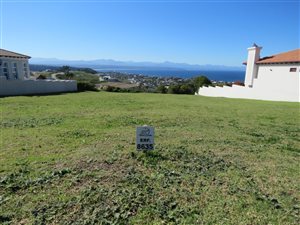 925 m² Land available in Whale Rock Heights