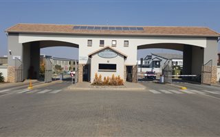 574 m² Land available in Newmark Estate