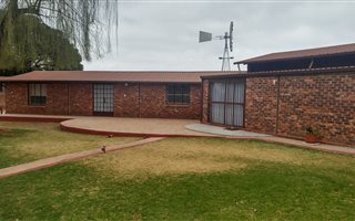 2 Bedroom Garden Cottage in Benoni AH