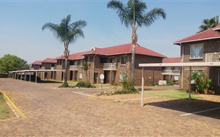 2 Bedroom Townhouse in Highveld