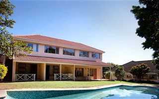 13 Bedroom House in Glendinningvale