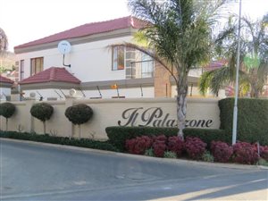 3 Bed House in Amorosa