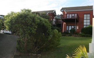 3 Bedroom House in Outeniqua Strand
