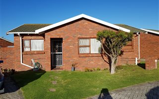 2 Bedroom Townhouse in Walmer