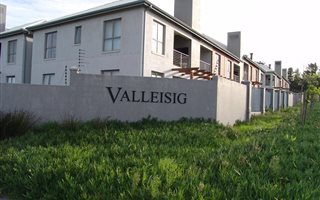 2 Bedroom Apartment in Durbanville Central