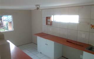 2 Bedroom Garden Cottage in Northmead