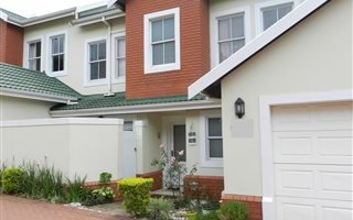 3 Bedroom Townhouse in Mt Edgecombe Estate 1 & 2