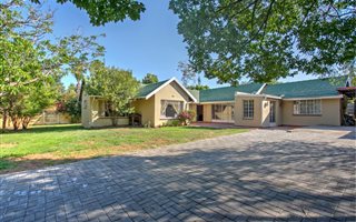 4 Bedroom House in Bordeaux