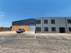 1200 m² Industrial space in Clayville