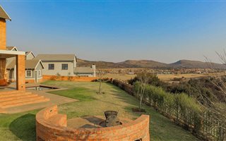 5 Bedroom House in Xanadu