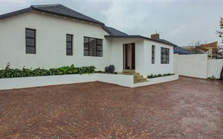 3 Bedroom House in Linmeyer