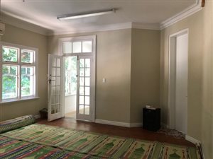 100 m² Office Space in Essenwood
