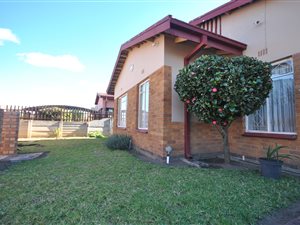 5 Bed House in Lennoxton
