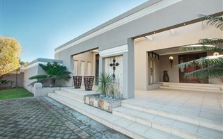 5 Bedroom House in Durbanville