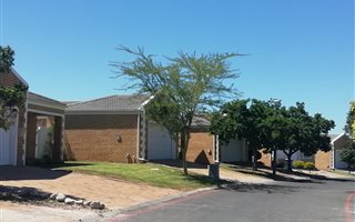 2 Bedroom House in Sonstraal Heights
