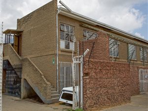 1337 m² Industrial space in Despatch