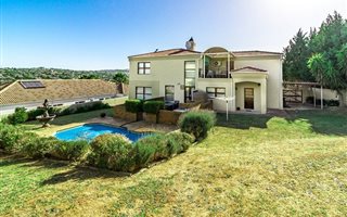 3 Bedroom House in Van Riebeeckshof