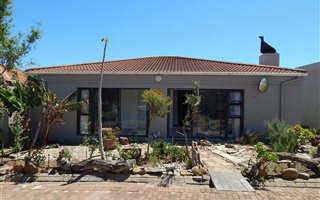 2 Bedroom Townhouse in Jeffreys Bay