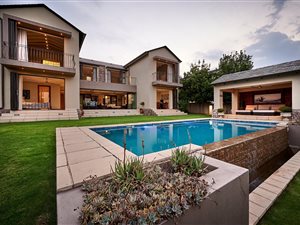 4 Bed House in Waterfall Country Estate