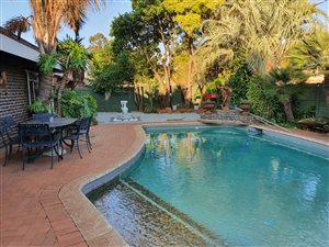 4 Bed House in Edelweiss