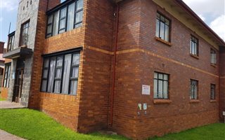 1.5 Bedroom Flat in Discovery