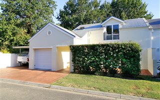 2 Bedroom House in Erinvale Estate