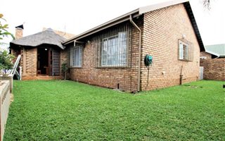 3 Bedroom House in Wierda Glen